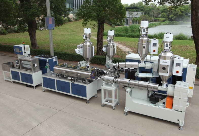 Machines d'extrusion_14.jpg