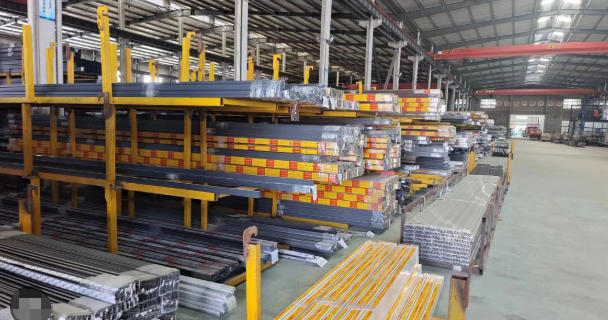 Principaux fabricants et fournisseurs d'&eacute;quipements d'extrusion d'aluminium au Japon.jpg