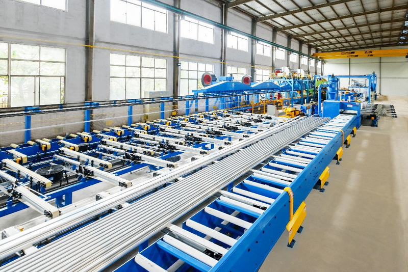 Extrusion d'aluminium italien_2.jpg